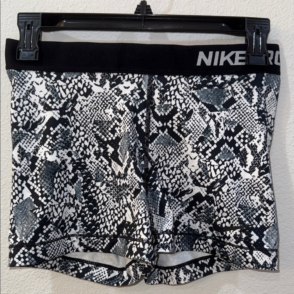 Nike Pro Monochrome Snake Print Shorts